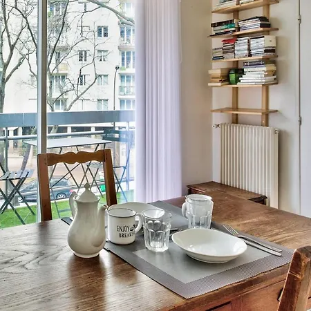 Studio W Balcony Near Eiffel Tower In - Welkeys Apartment Paris